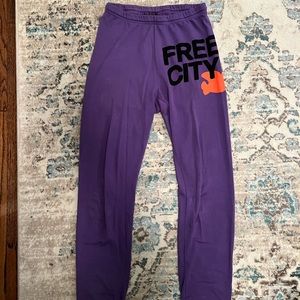 Free city sweatpants
